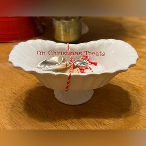 NEW Mud Pie White Christmas OH CHRISTMAS TREATS Scalloped Candy Dish with Scoop